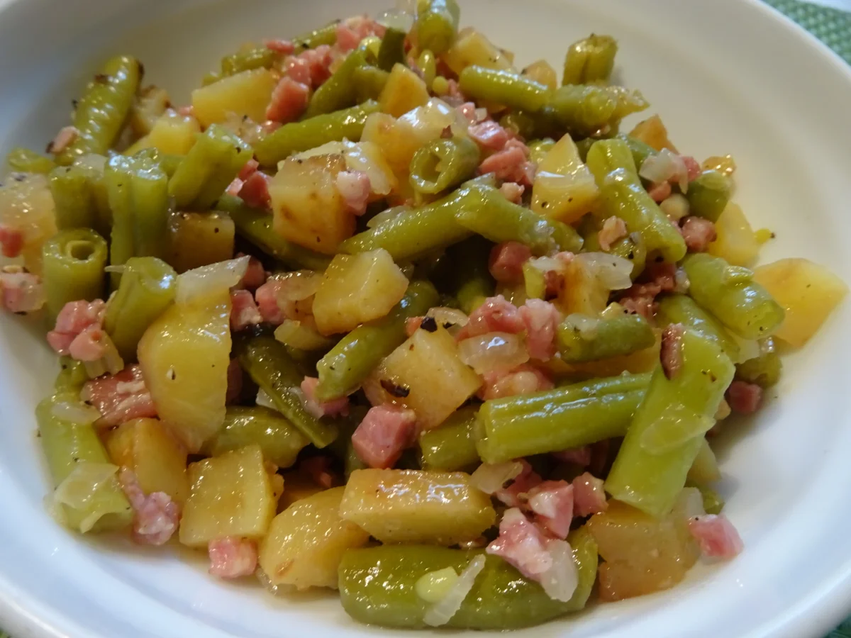 Rezept: Bratkartoffel-Bohnensalat mit Speck Bild Nr. 8448 Bratkartoffel-Bohnensalat mit Speck - Rezept - Bild Nr. 8448