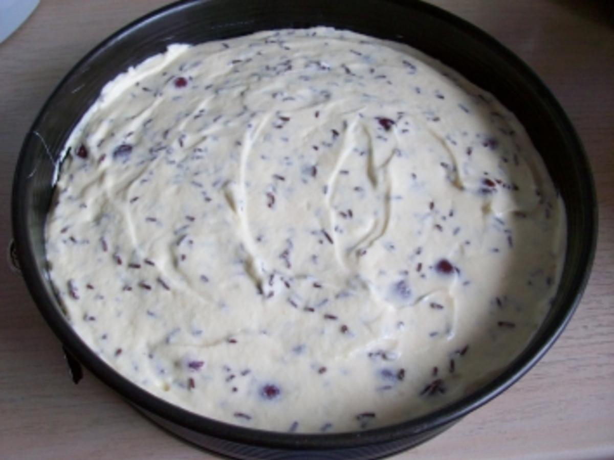 Stracciatella - Kirsch - Kuchen - Rezept - kochbar.de