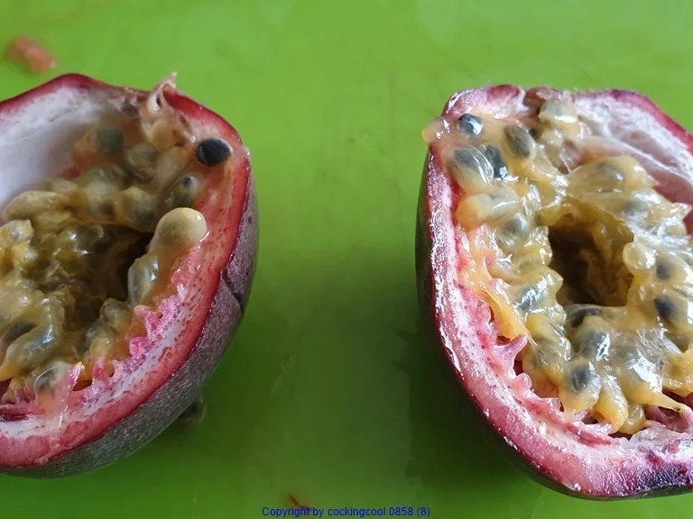 Wasabi Rucula Salat mit Avocado Melone und Passionsfrucht - Rezept - Bild Nr. 8474