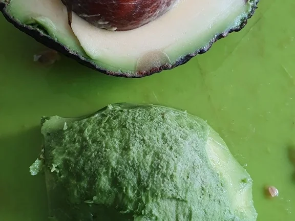 Wasabi Rucula Salat mit Avocado Melone und Passionsfrucht - Rezept - Bild Nr. 8473