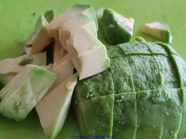 Wasabi Rucula Salat mit Avocado Melone und Passionsfrucht - Rezept - Bild Nr. 8475