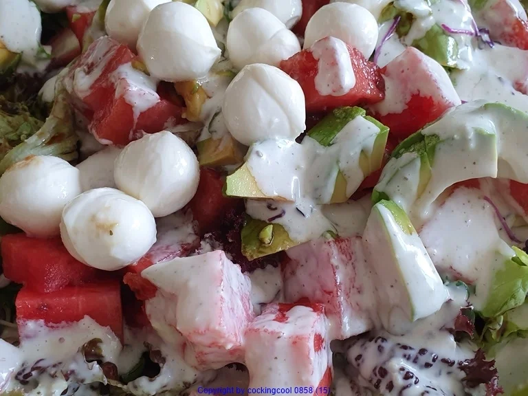 Wasabi Rucula Salat mit Avocado Melone und Passionsfrucht - Rezept - Bild Nr. 8478