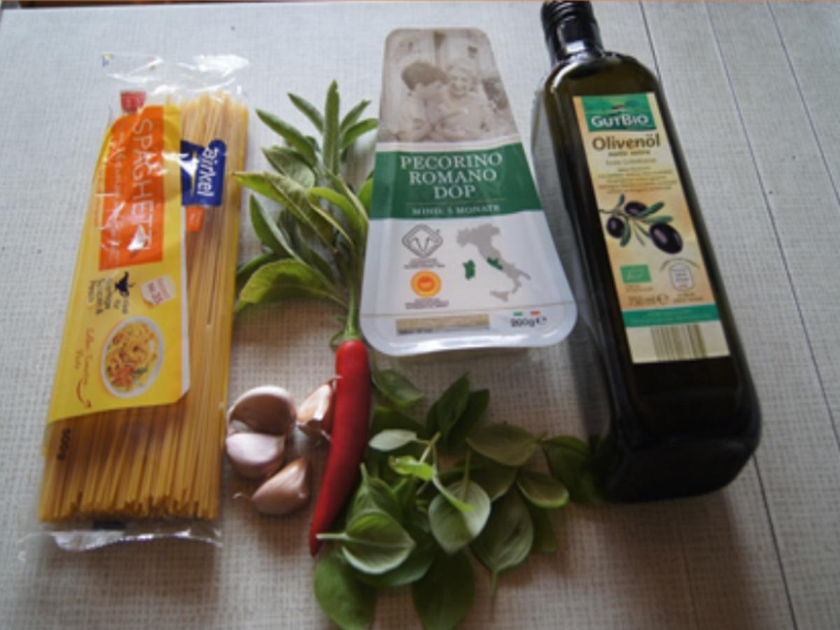 Spaghetti AGLIO, OLIO E PEPERONCINO - Rezept - Bild Nr. 8469