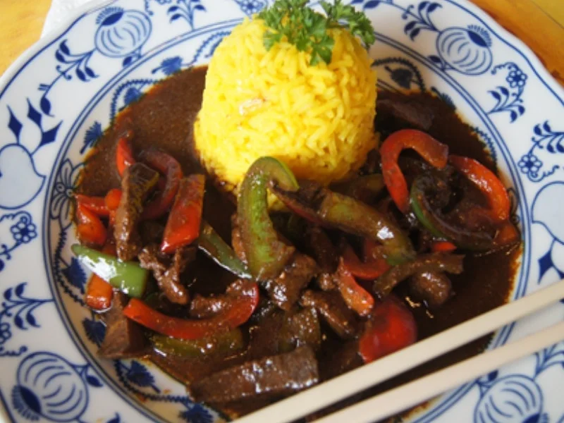 Gebratene Leber im Wok mit Paprika und Basmatireis - Rezept - Bild Nr. 2