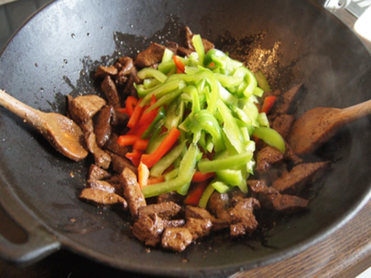 Gebratene Leber im Wok mit Paprika und Basmatireis - Rezept - Bild Nr. 19