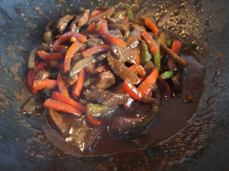 Gebratene Leber im Wok mit Paprika und Basmatireis - Rezept - Bild Nr. 20