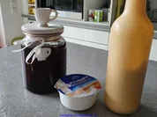 Griechischer Joghurt mit eingelegten Kirschen - Rezept - Bild Nr. 8473