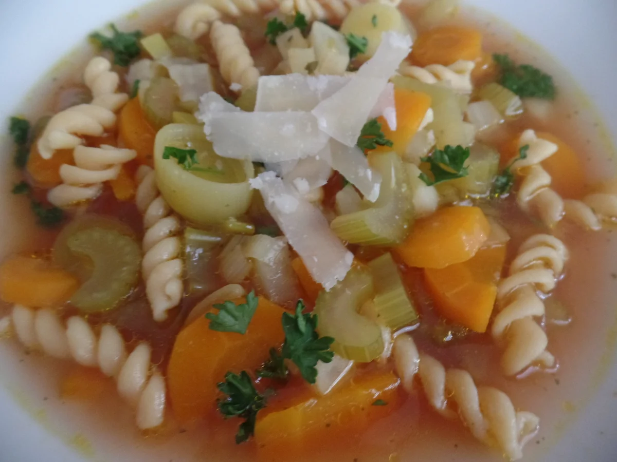 Rezept: Italienische Gemüsesuppe Bild Nr. 8470 Italienische Gemüsesuppe - Rezept - Bild Nr. 8470