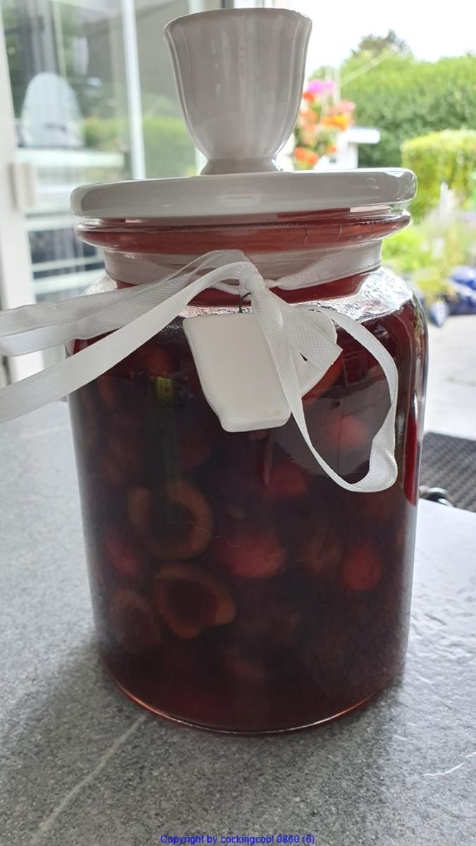 Eingelegte Kirschen nach \"Amarena Style\" Rezept kochbar.de
