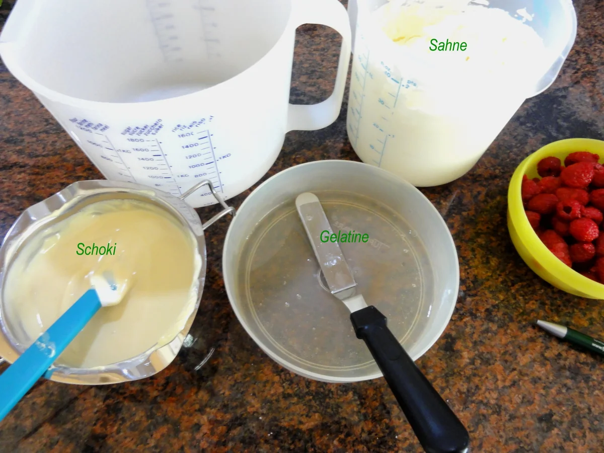 Biskuit:   HIMBEER ~ FRISCHKÄSE ~ SAHNETORTE - Rezept - Bild Nr. 8574