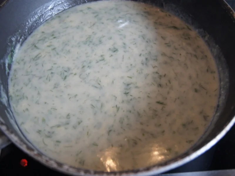 Rezept: Gekochte Eier mit Dillsauce, Kartoffeln und Romana-Salat Bild Nr. 8478 Gekochte Eier mit Dillsauce, Kartoffeln und Romana-Salat - Rezept - Bild Nr. 8478