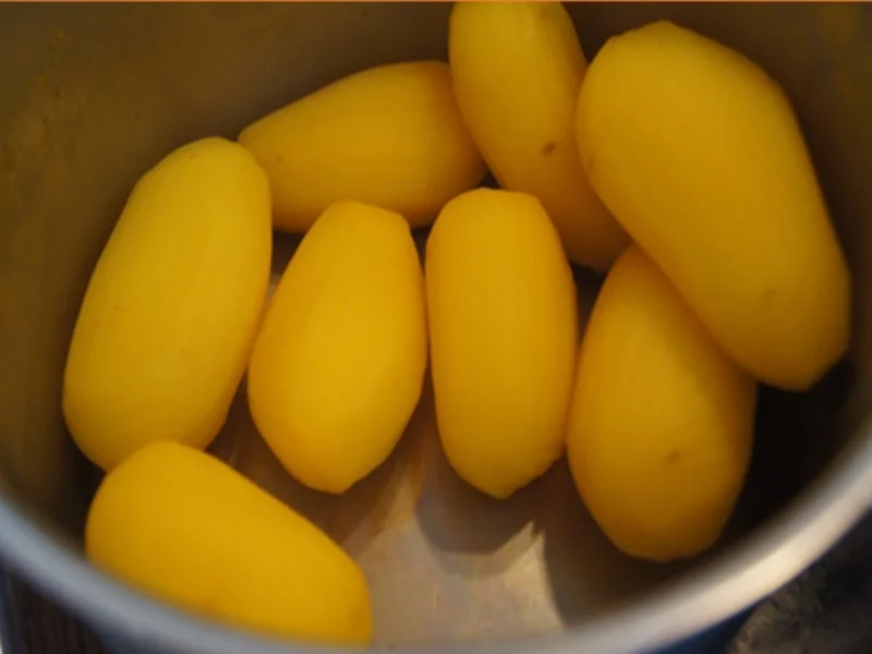 Rezept: Gekochte Eier mit Dillsauce, Kartoffeln und Romana-Salat Bild Nr. 8480 Gekochte Eier mit Dillsauce, Kartoffeln und Romana-Salat - Rezept - Bild Nr. 8480