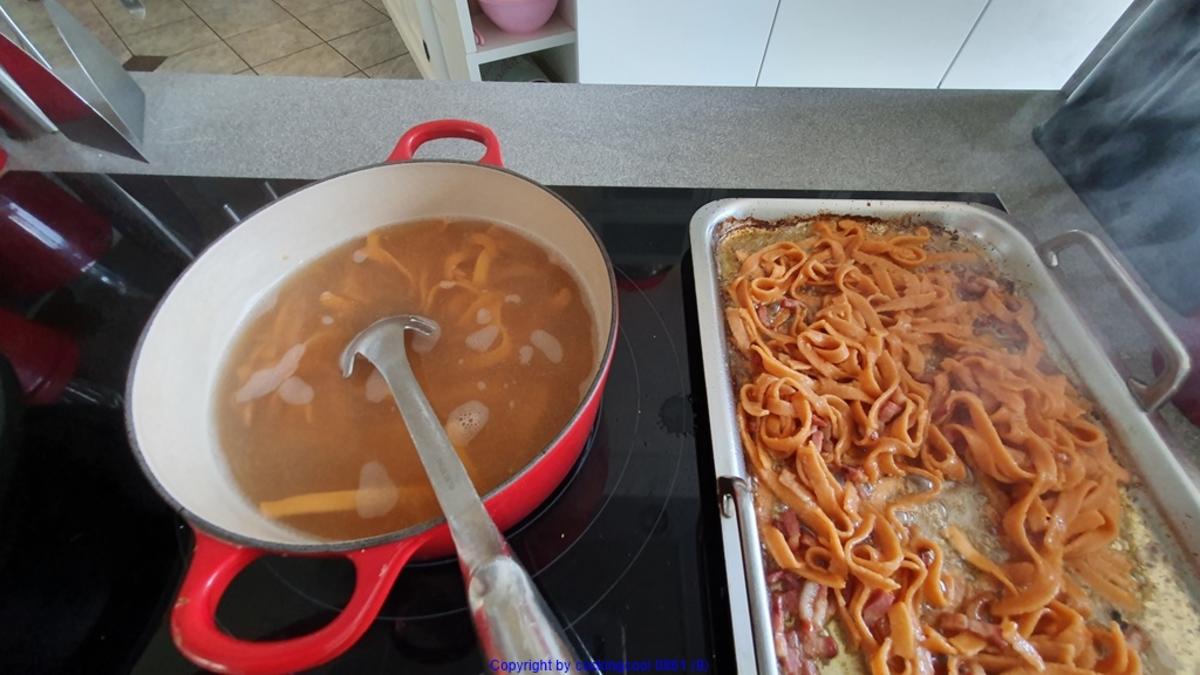 Tomaten Chili Tagliatelle (frisch hergestellt) mit der Pasta Maschine - Rezept - Bild Nr. 8480