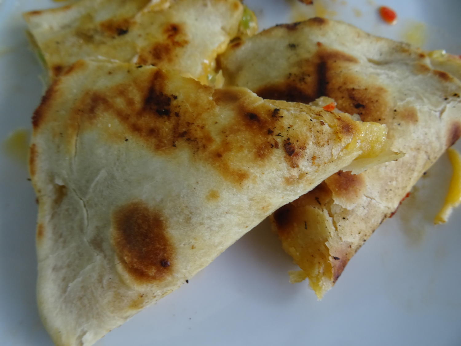Quesadillas Weizenmehl-Tortillas gefüllt und kurz gegrillt - Rezept mit ...