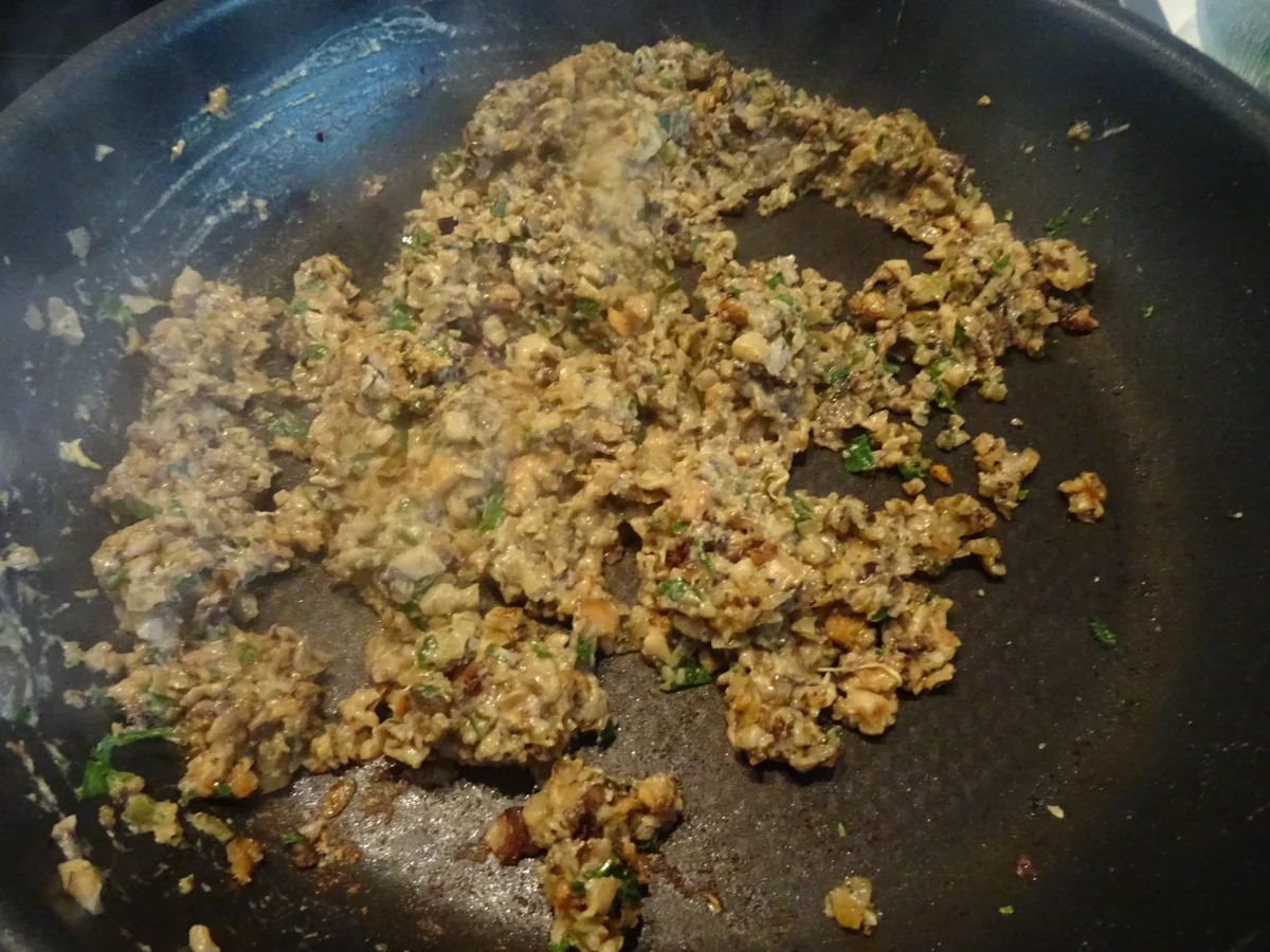 Rezept: Fagottini mit Pilzfüllung und Speck-Sahne-Soße Bild Nr. 8496 Fagottini mit Pilzfüllung und Speck-Sahne-Soße - Rezept - Bild Nr. 8496