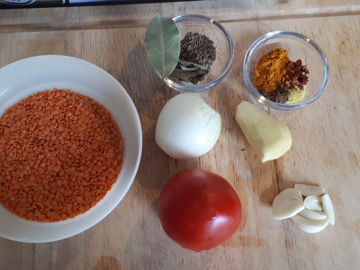 indisch: Masoor Dal, Masala Kanda at plain Paratha - Rezept - Bild Nr. 8532