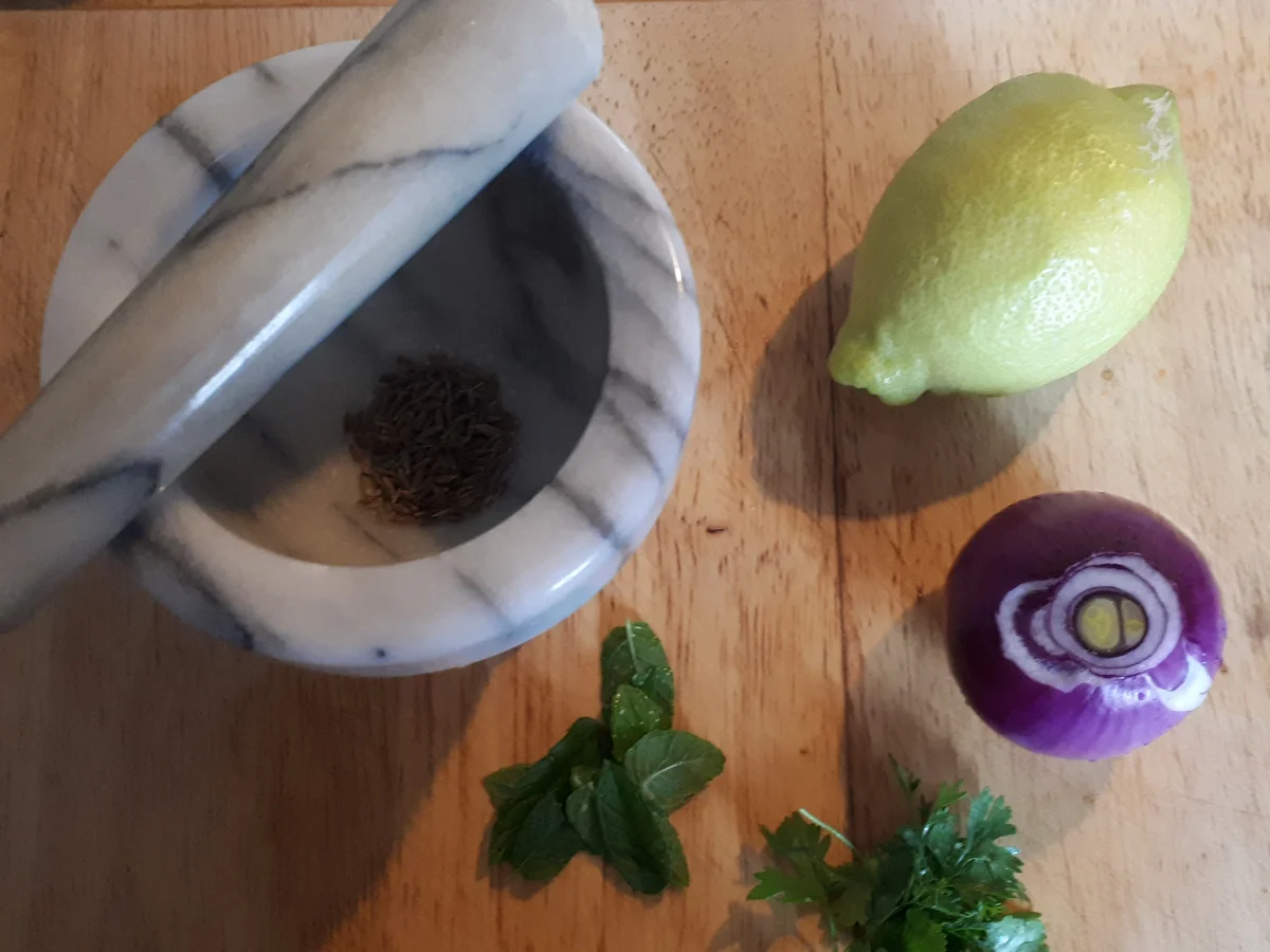 indisch: Masoor Dal, Masala Kanda at plain Paratha - Rezept - Bild Nr. 8536