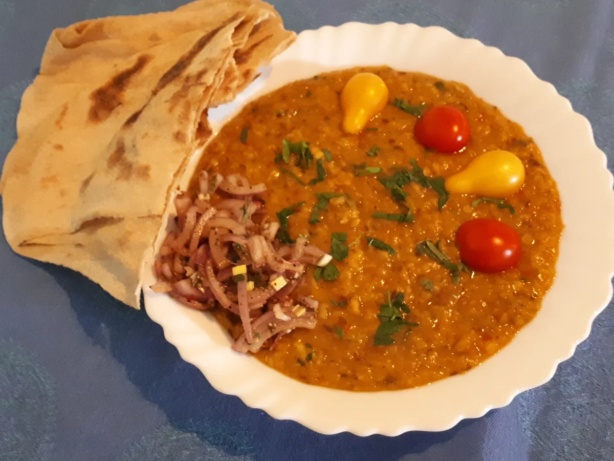 indisch: Masoor Dal, Masala Kanda at plain Paratha - Rezept - Bild Nr. 8548
