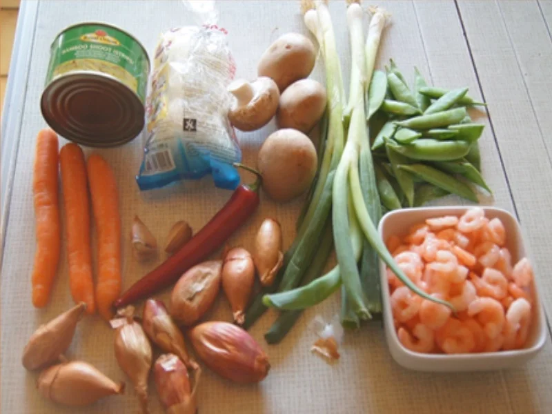 Garnelen-Wok mit Gemüse und Glasnudeln - Rezept - Bild Nr. 8535