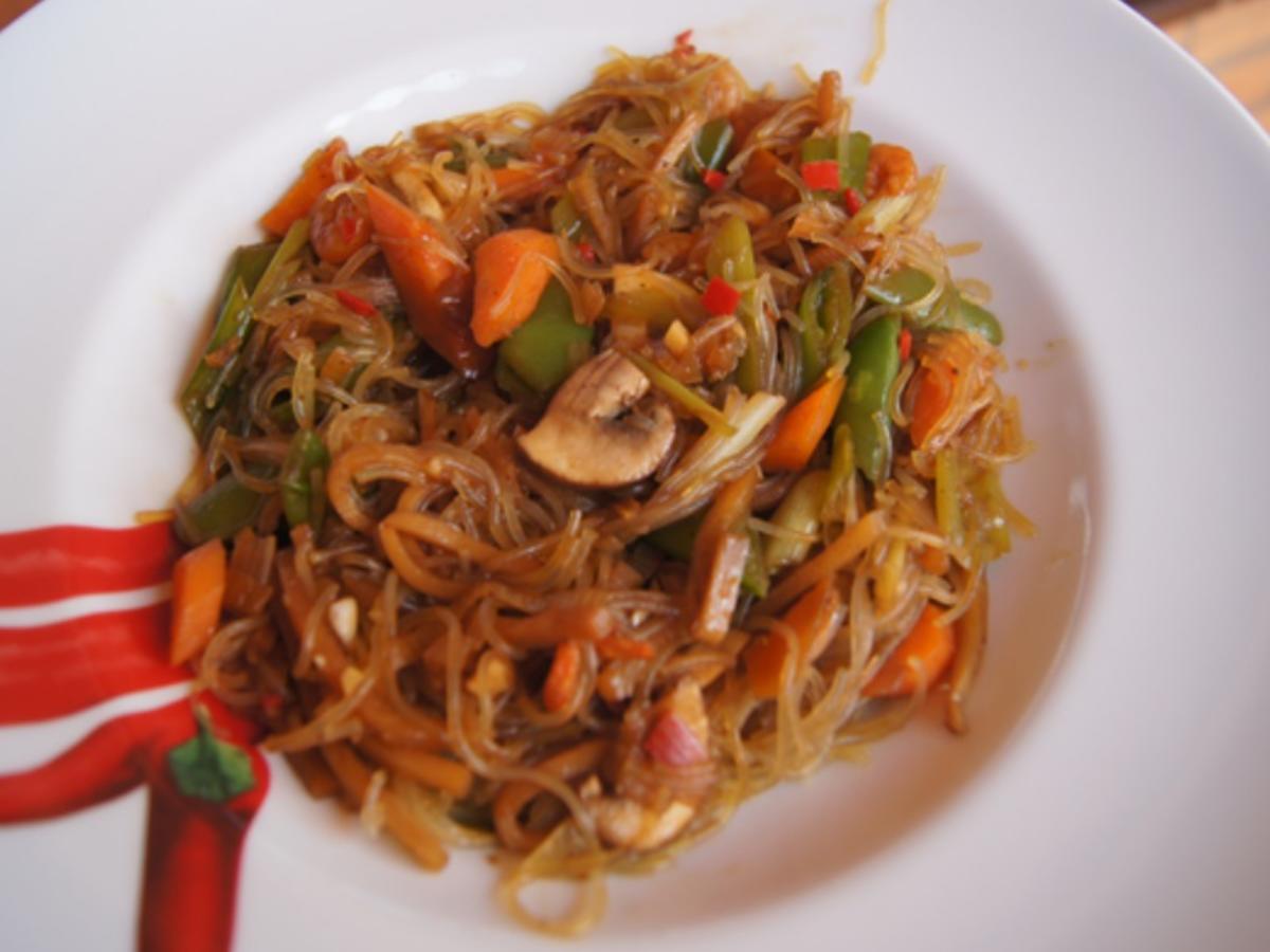 Garnelen-Wok mit Gemüse und Glasnudeln - Rezept - Bild Nr. 8556