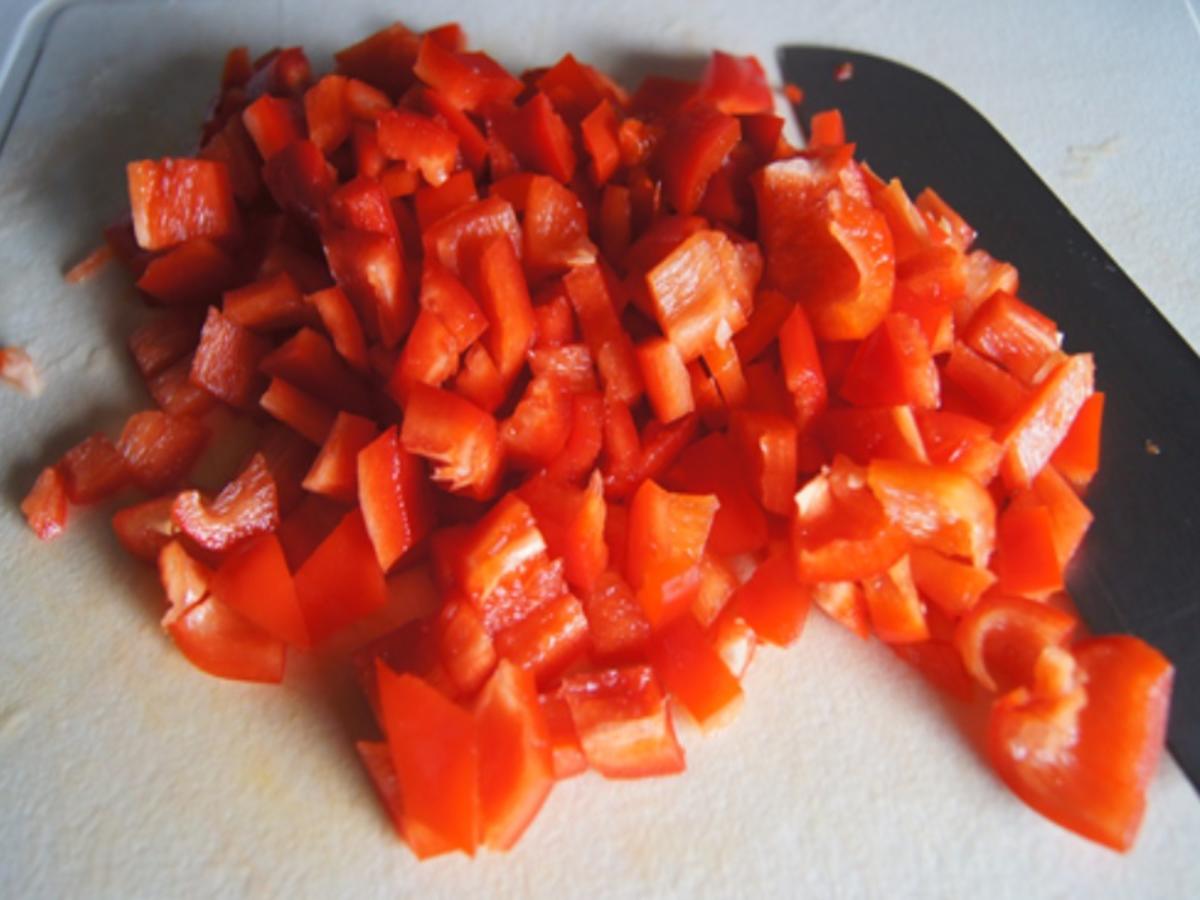 Spitzpaprika-Honigmelonen-Salsa mit Rotbarschfilet und Honigmelonen-Spalten - Rezept - Bild Nr. 8570
