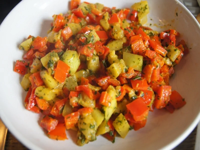 Rezept: Spitzpaprika-Honigmelonen-Salsa mit Rotbarschfilet und Honigmelonen-Spalten Bild Nr. 8575 Spitzpaprika-Honigmelonen-Salsa mit Rotbarschfilet und Honigmelonen-Spalten - Rezept - Bild Nr. 8575