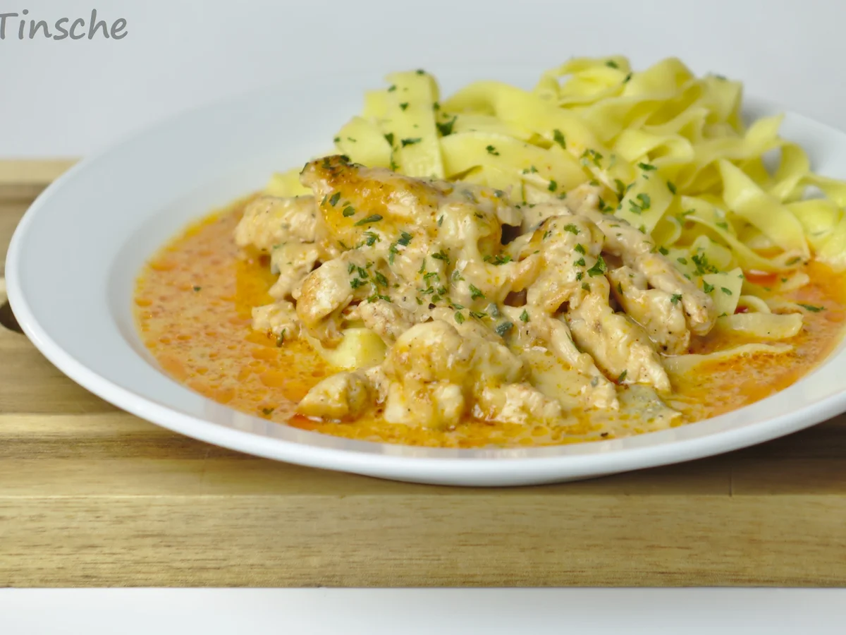 Rezept: Überbackenes Sahnehähnchen in Blauschimmelkäse Bild Nr. 8568 Überbackenes Sahnehähnchen in Blauschimmelkäse - Rezept - Bild Nr. 8568