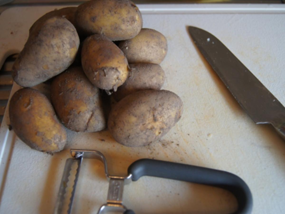Frühkartoffeln mit herzhafter Hacksauce - Rezept - Bild Nr. 4