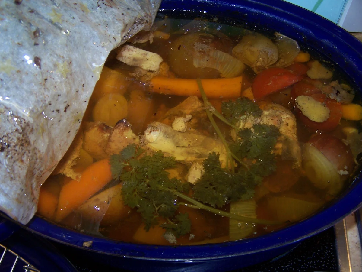 Fleischbrühe mit Gemüse , eingeweckt - Rezept - Bild Nr. 8580