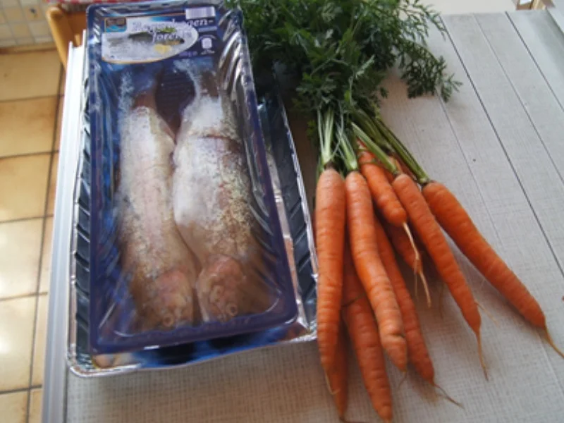 Rezept: Gebackene Regenbogenforelle mit Honig-Bundmöhren Bild Nr. 4 Gebackene Regenbogenforelle mit Honig-Bundmöhren - Rezept - Bild Nr. 4