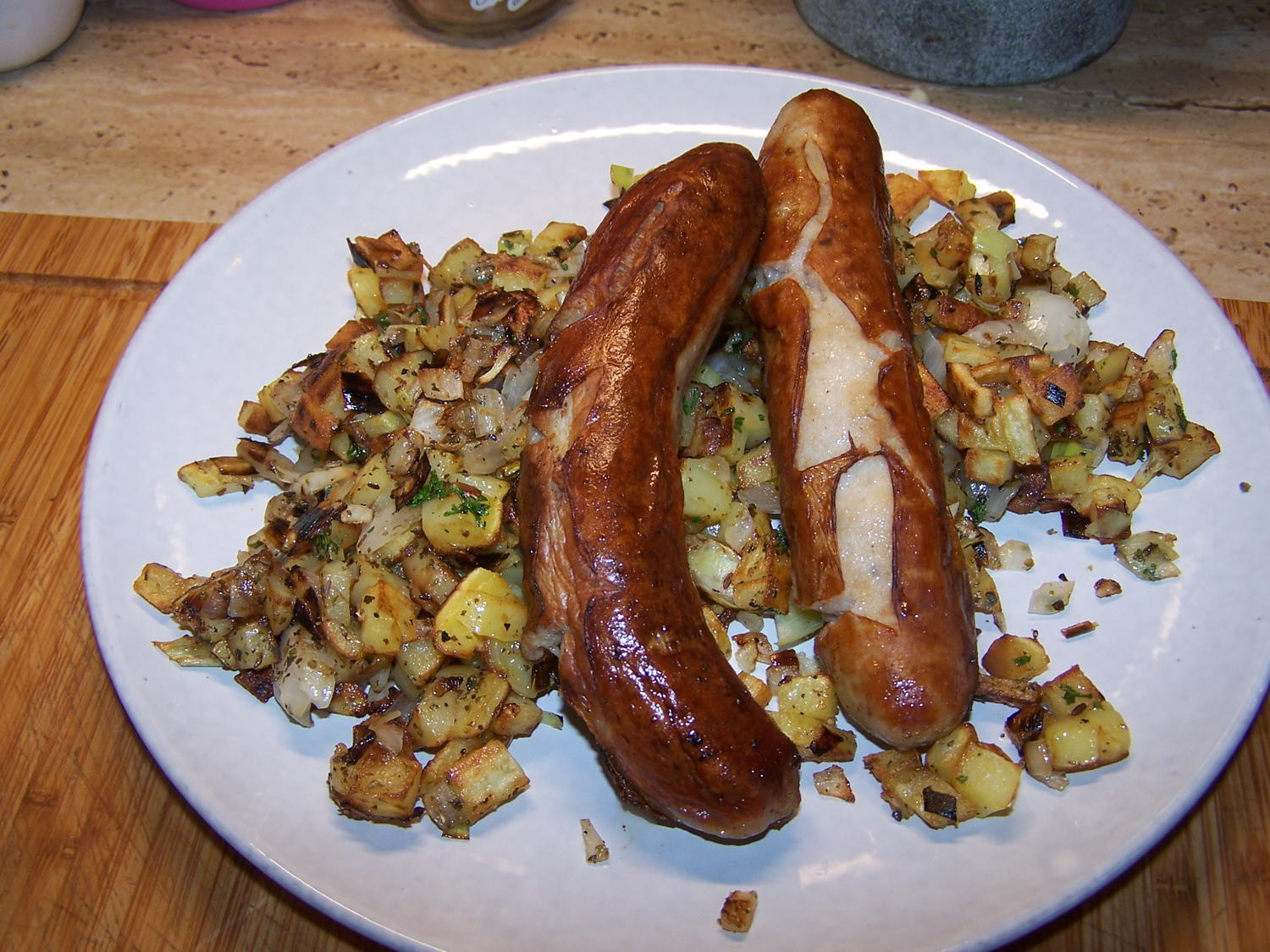 Bratkartoffel Würfel mit Thüringer Bratwurst - Rezept - kochbar.de