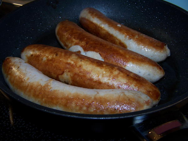 Bratkartoffel Würfel mit Thüringer Bratwurst - einfach - von Schmetterling4