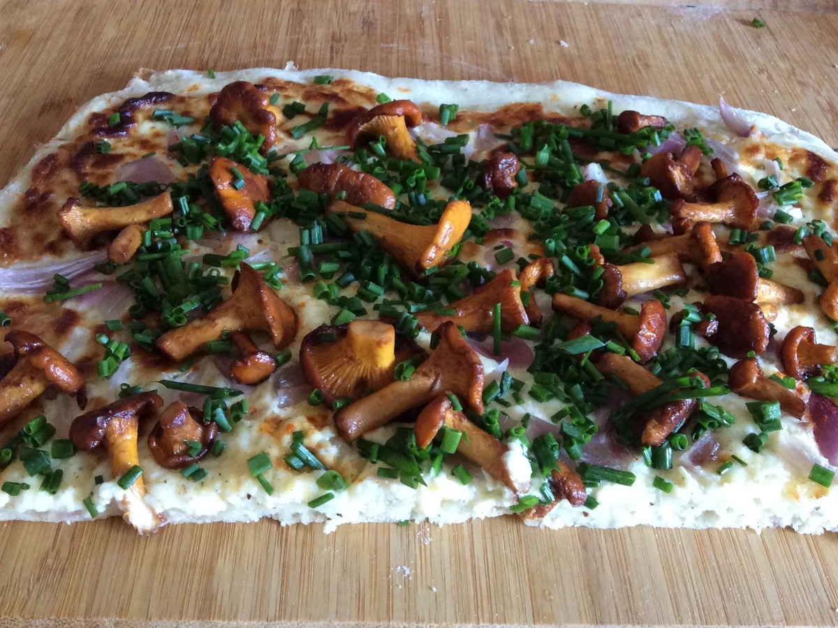 Flammkuchen mit Pfifferlingen - Rezept - Bild Nr. 8586
