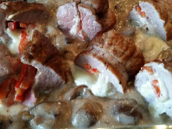 Rezept: Gefülltes Schweinefilet Bild Nr. 2 Gefülltes Schweinefilet - Rezept - Bild Nr. 2