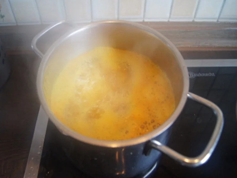 Thüringer Rostbratwurst mit herzhaften Sauerkraut und Kartoffelstampf mit Röstzwiebeln - Rezept - Bild Nr. 8608