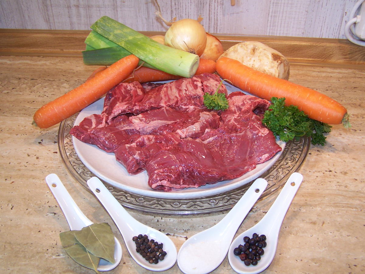 Kronfleisch im Sud mit Gemüse und selbst gemachter Kräuterbutter - Rezept - Bild Nr. 8605