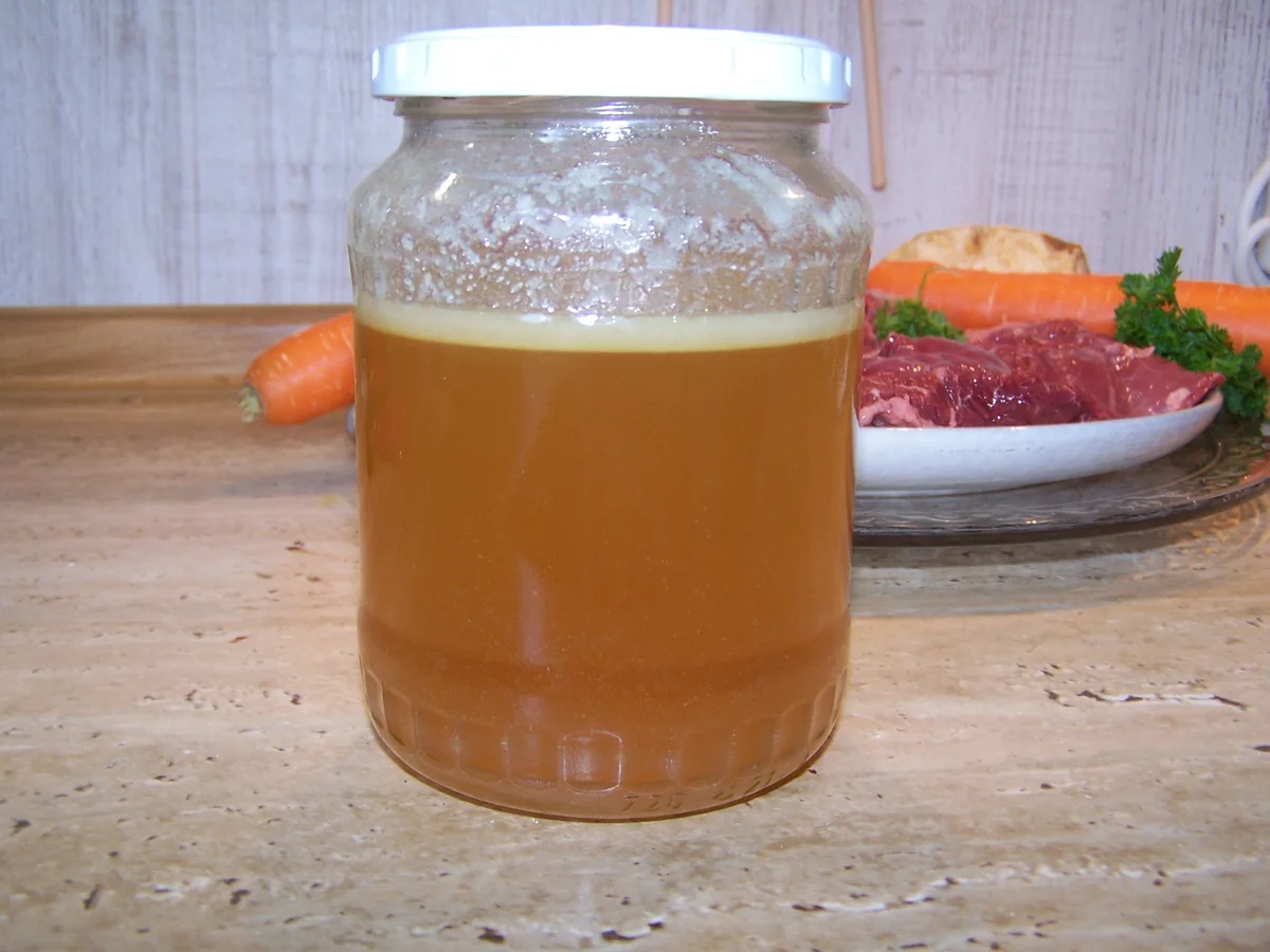 Kronfleisch im Sud mit Gemüse und selbst gemachter Kräuterbutter - Rezept - Bild Nr. 8607