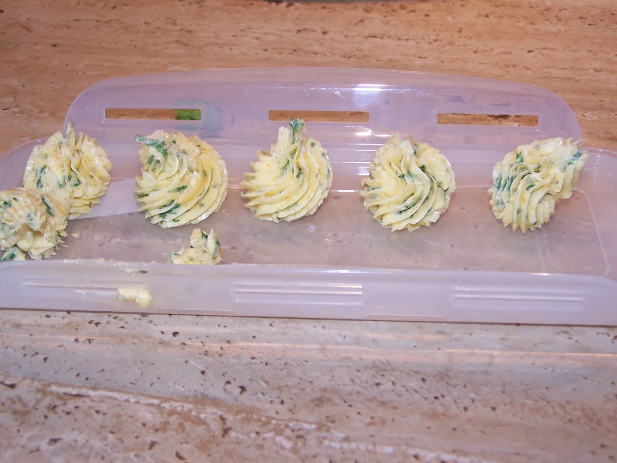 Kronfleisch im Sud mit Gemüse und selbst gemachter Kräuterbutter - Rezept - Bild Nr. 8614