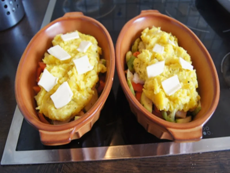 Überbackenes Rotbarschfilet auf Gemüsebett - Rezept - Bild Nr. 8616