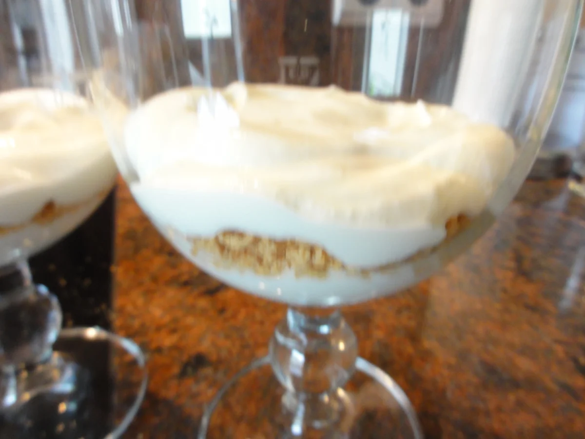 Dessert:   JOGHURT ~ SAHNE  mit Süßkirschen - Rezept - Bild Nr. 5