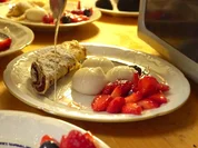 Heu-Milch-Joghurt aus der Molekularküche mit Pfannkuchen, Früchten und Trüffeln - Rezept - Bild Nr. 8638