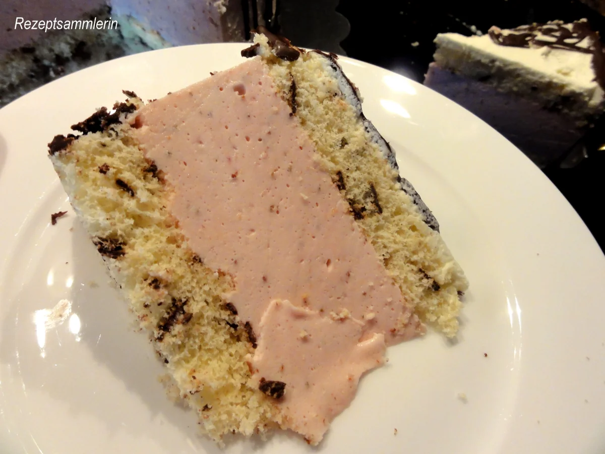 Rezept: Biskuit: ERDBEER ~ JOGHURT ~ SAHNE ~ TORTE Bild Nr. 8666 Biskuit: ERDBEER ~ JOGHURT ~ SAHNE ~ TORTE - Rezept - Bild Nr. 8666