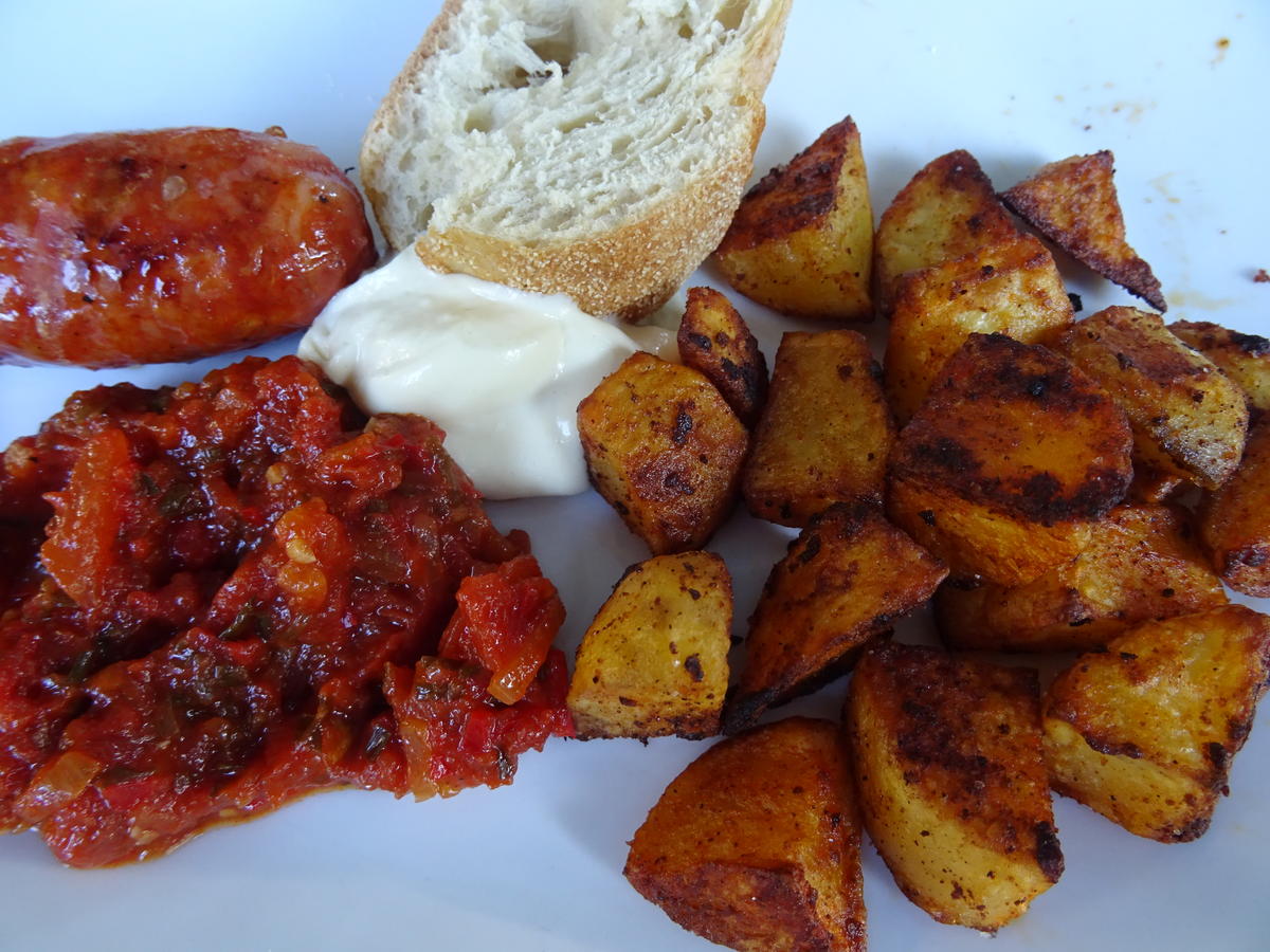 Patatas Bravas mit Aioli und scharfer Salsa - einfach - von barbara62
