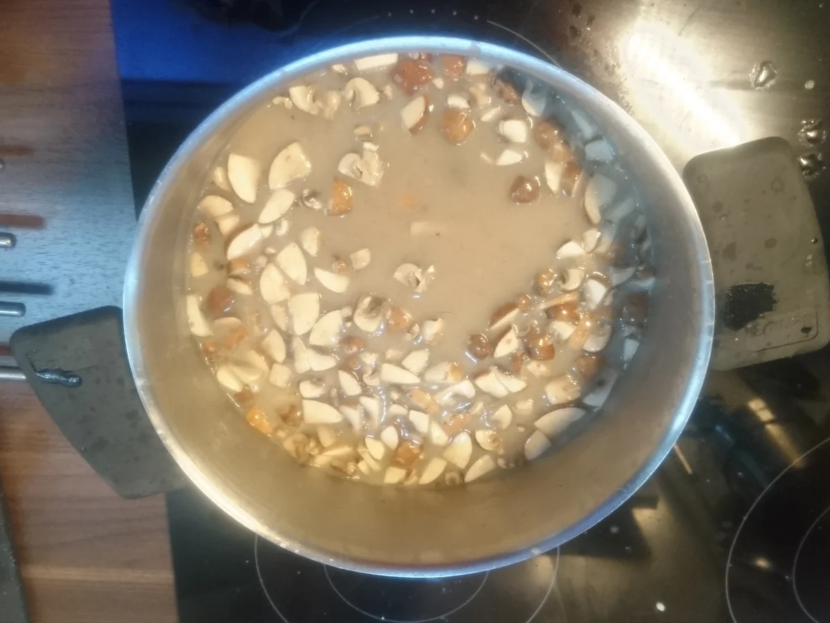 Rezept: Gemüse-Rahm-Süppchen Bild Nr. 8656 Gemüse-Rahm-Süppchen - Rezept - Bild Nr. 8656