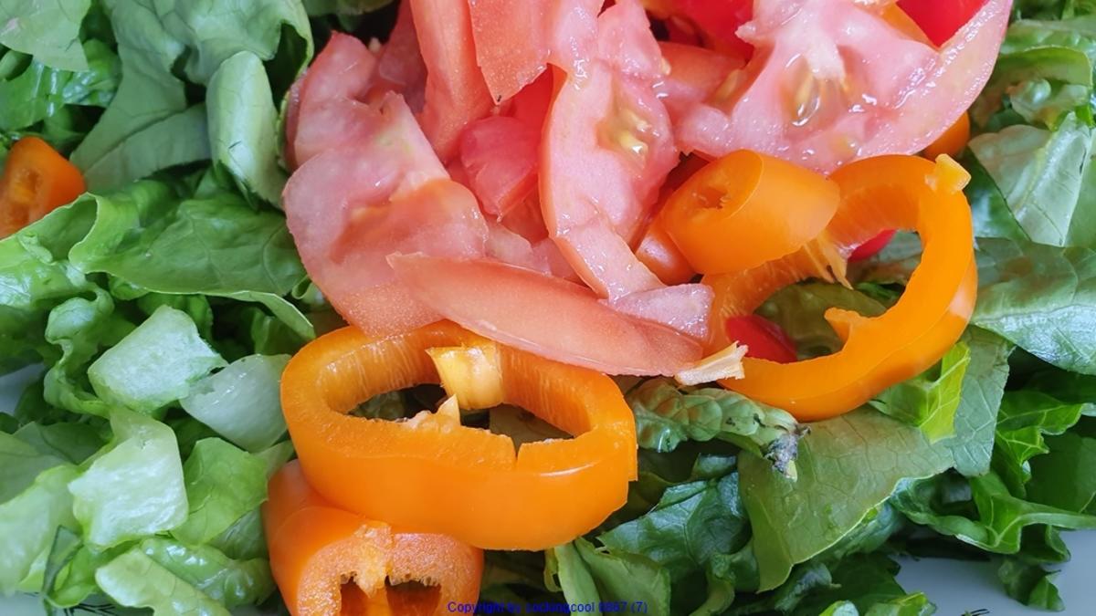 Gartensalat mit Ochsenherztomate und Spiegelei - Rezept - Bild Nr. 8655