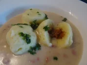 Kartoffel-Klößchen gefüllt, mit Specksoße - Rezept - Bild Nr. 2