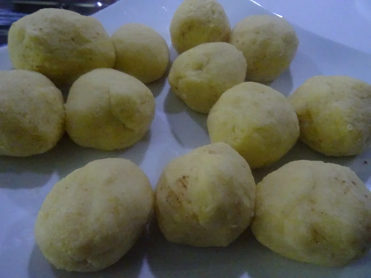 Kartoffel-Klößchen gefüllt, mit Specksoße - Rezept - Bild Nr. 5