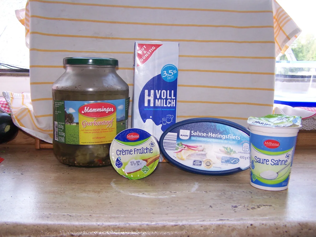 Heringe In saurer  Sahne Soße - Rezept - Bild Nr. 8654