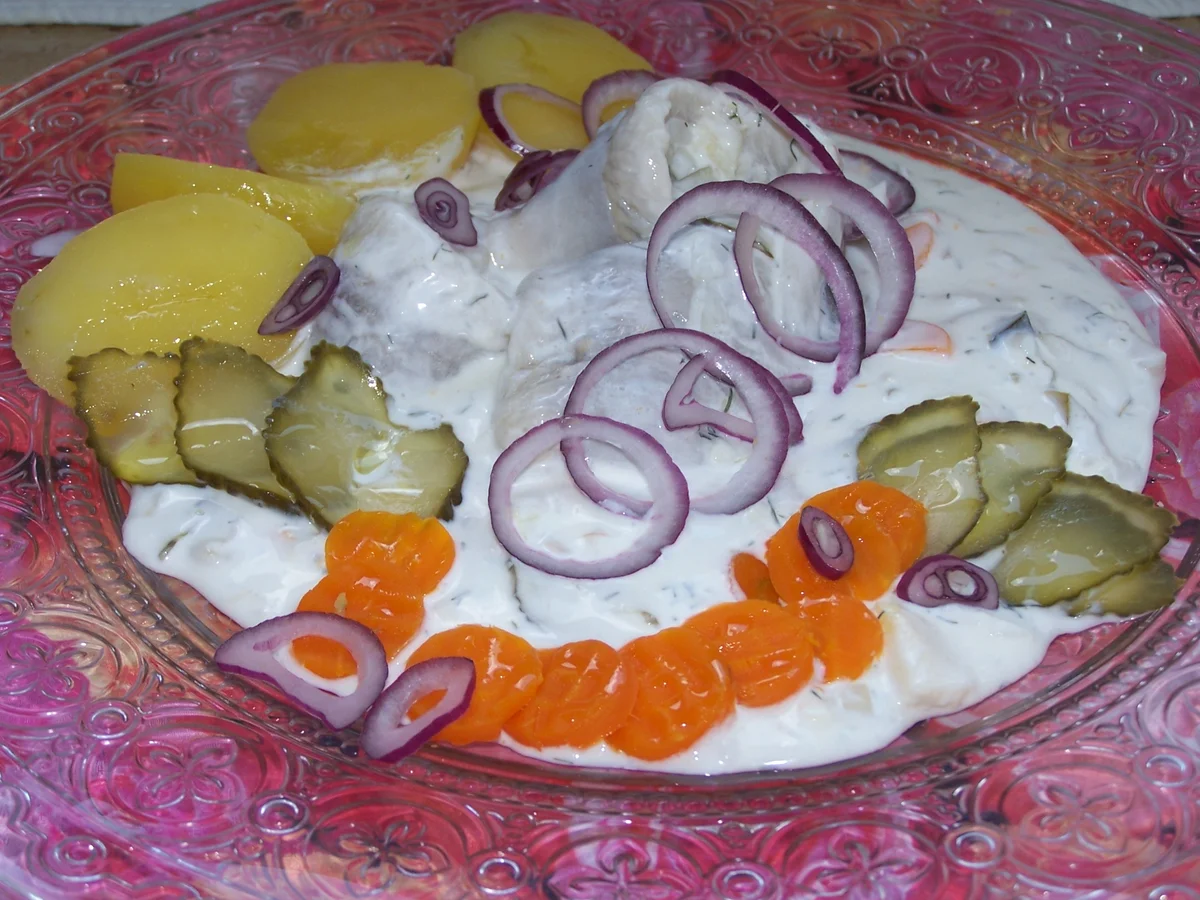 Heringe In saurer  Sahne Soße - Rezept - Bild Nr. 8661
