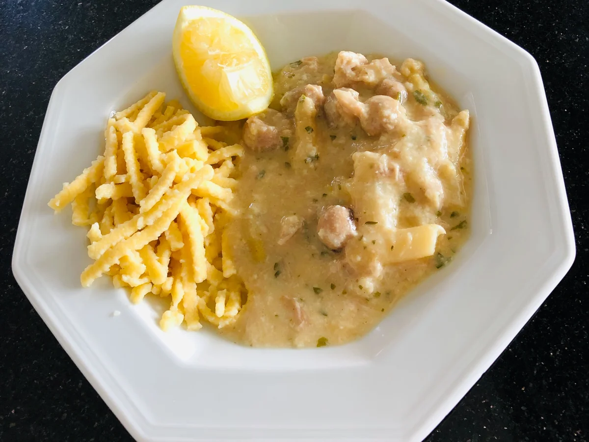 Rezept: Hühnerfrikassee mit Reis oder Spätzle Bild Nr. 8661 Hühnerfrikassee mit Reis oder Spätzle - Rezept - Bild Nr. 8661
